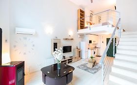 Oshun Madrid Norte LOFTS&MIDSTAY